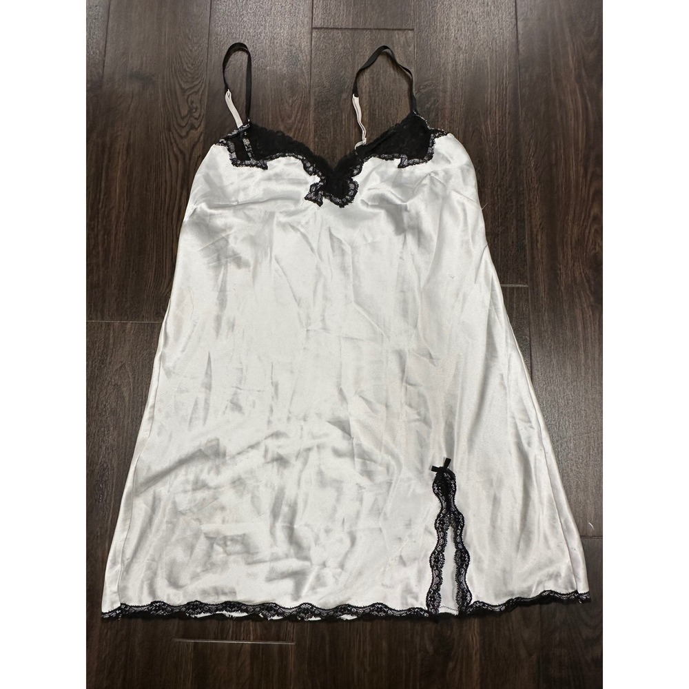 Vtg Victoria's Secret White Satin & Black Lace Slip Dress - Size Large